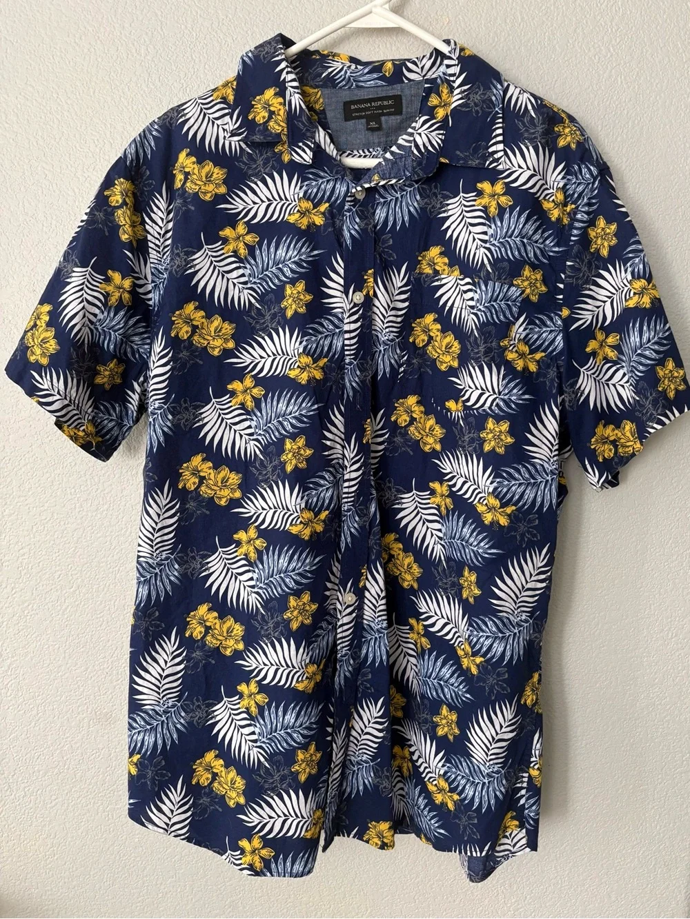 Banana Republic Navy Blue Short-Sleeve Floral Button-Down Shirt